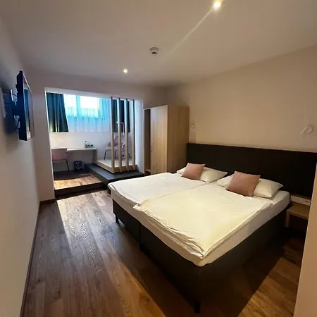 Hotel & Restaurant Graf 3*