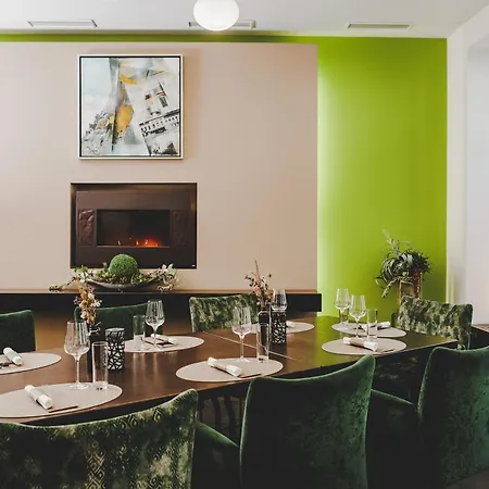 Hotel & Restaurant Graf 3*